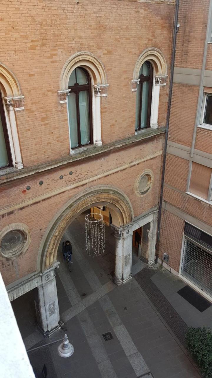 Apartment Garibaldi Ferrara Exterior photo